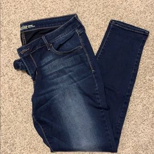 Old navy rockstar jeggings, size 16